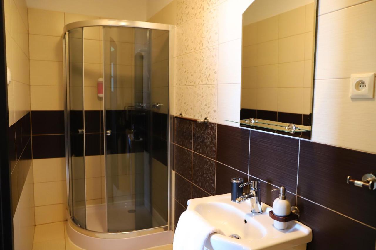 Hotel Rezident Turčianske Teplice Extérieur photo