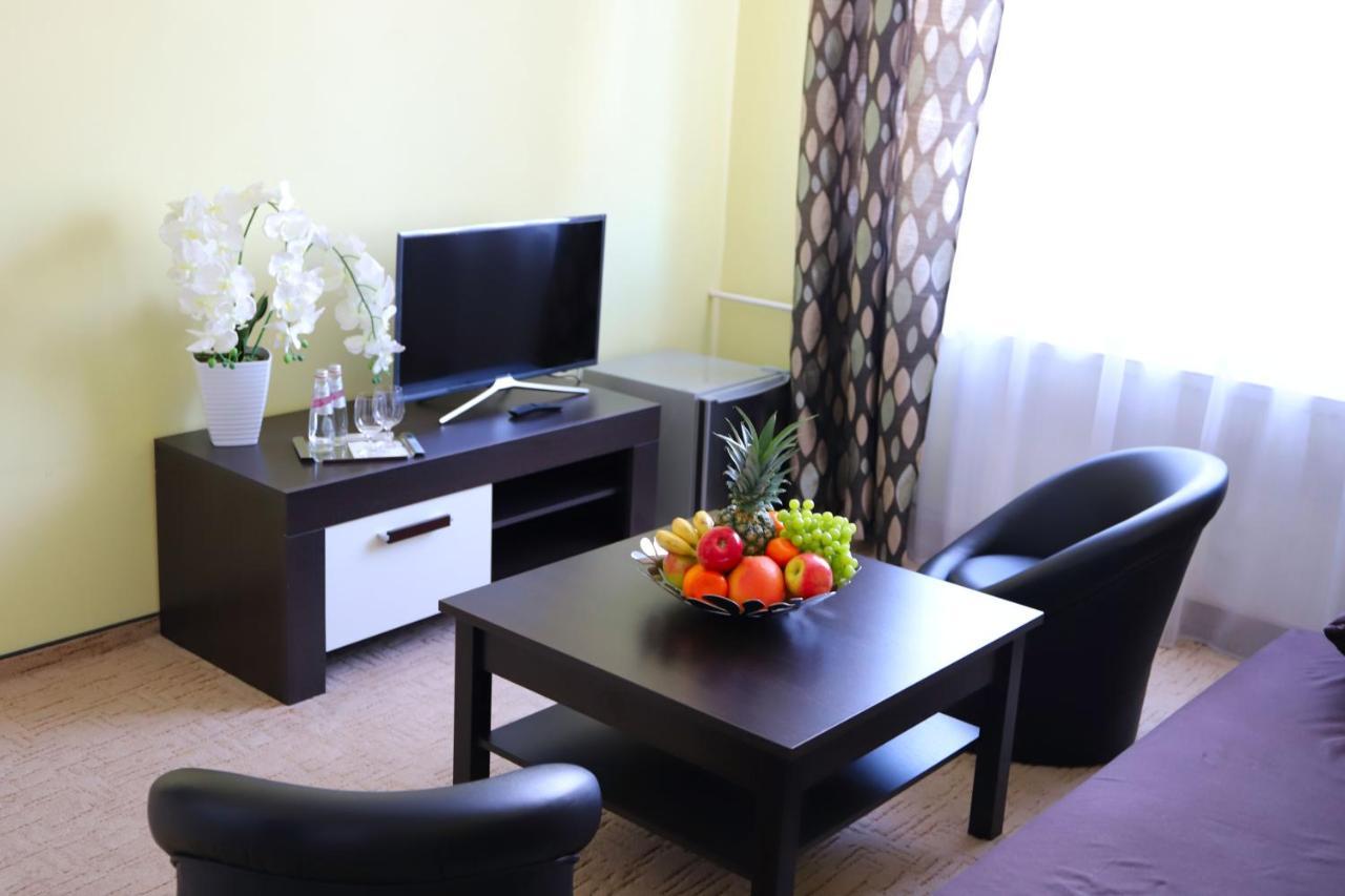 Hotel Rezident Turčianske Teplice Extérieur photo