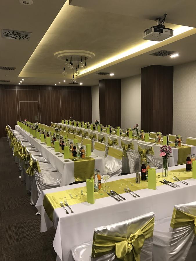 Hotel Rezident Turčianske Teplice Extérieur photo