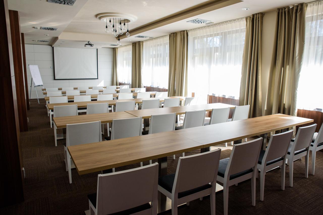 Hotel Rezident Turčianske Teplice Extérieur photo
