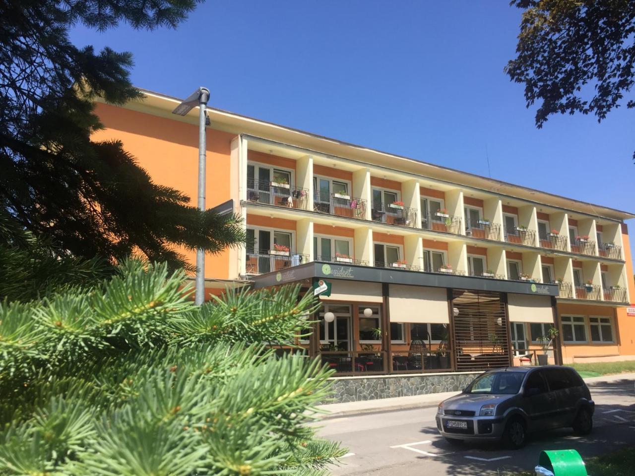 Hotel Rezident Turčianske Teplice Extérieur photo